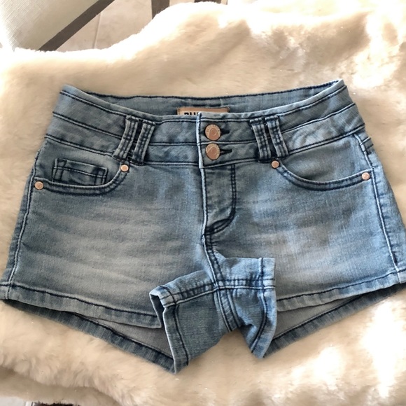 blue spice jean shorts